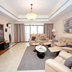 Elegant 3BR Corniche - Stunning Sea Views