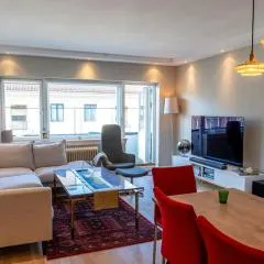 Delightful apartment with a sunny balcony and fireplace at Frogner