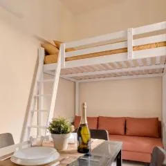 Moderno Monolocale Vicino ai Mezzi V7