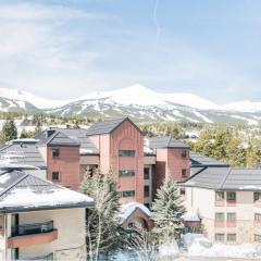 Peak 9 Inn 4512, Stellar Views, Downtown, Ski In Ski Out at Base of Peak 9