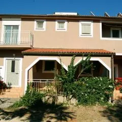 Apartment & Rooms Roza