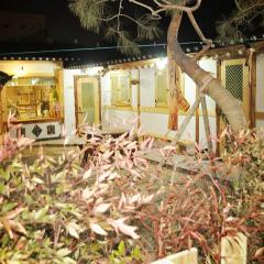 Jeonju Tosarang Guesthouse