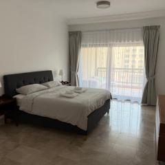 Fairmont North One Bedroom Apartment with Pool - no beach access card