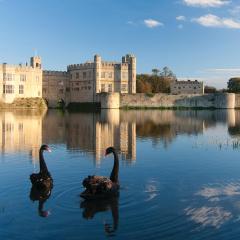 Leeds Castle Stable Courtyard Bed and Breakfast