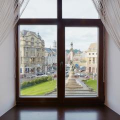 Apartment Mitskevycha Square 5