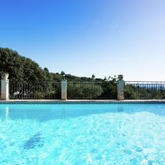Modern Villa with Private Swimming Pool in L denon