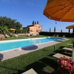 Agriturismo near Lake Trasimeno with Pool