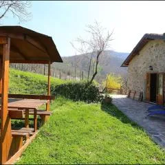 Cottage in Casoli near Ski Slopes