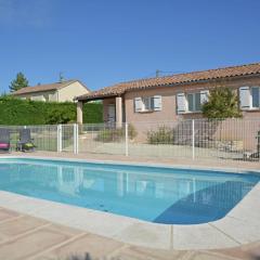 Comfortable villa with swimming pool