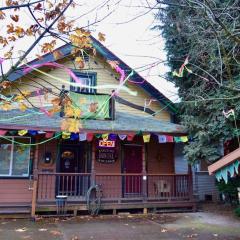 Eugene Lodge and International Hostel