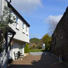 Dartmoor Apartments