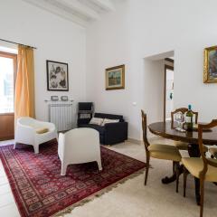 Sant'Agostino Apartment by DomuSicily