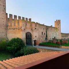 Sotto le mura