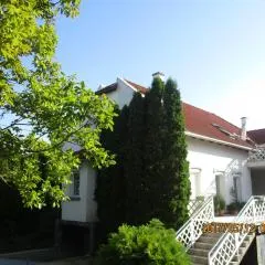 Boglárka Apartmanház