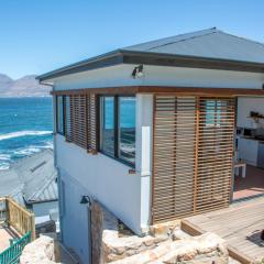 Modern Beach Apartment