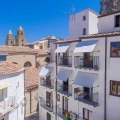 Cefalu in Blu