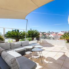 Superb penthouse in centre of Cannes Stunning views air-conditioning internet Near the Palais 532
