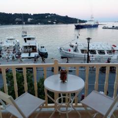 Skiathos city views studios-apartments