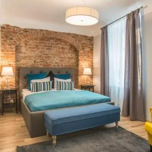 Colonel Suites & Apartments
