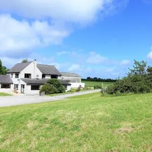 Tyddyn Crwn Country-House Apartments