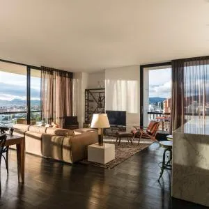 8010 Urban Living