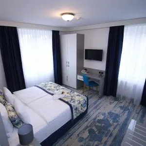 Old Town Hotel