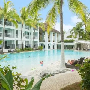 Beach Club Port Douglas Luxury Apartments