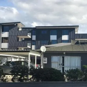 Riverwalk Apartments