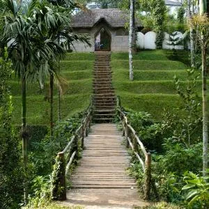 Amritara Shalimar Spice Garden Resort & Spa