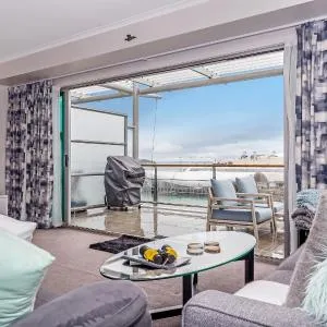 Princes Wharf Waterfront - Comfortable Luxury