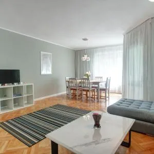 Spacious flat close to the American Embassy