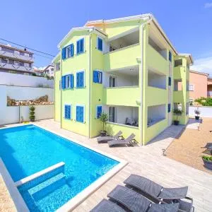 Apartments Mali Nono
