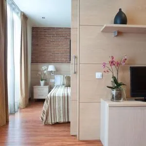Serennia Cest Apartamentos Arc de Triomf