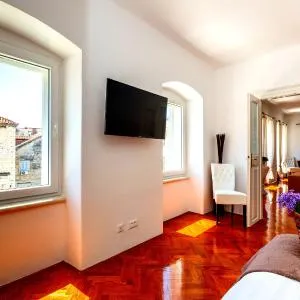 Split Luxury Collection
