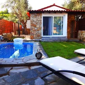 Salonikiou Beach Luxury Residences