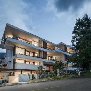 Dali Shishanfang Golf Hotel
