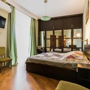 Apartment at 12 Baratashvili street