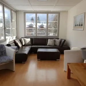 Townhouse II Sleeps 12 guests Central