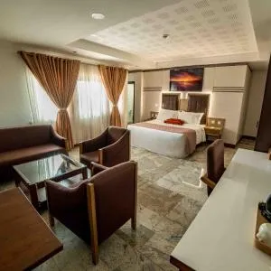 AlphaPlus Apartment 91