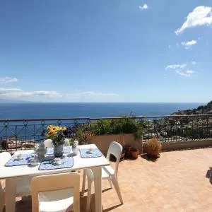 Fontana Vecchia Seaview Apartment