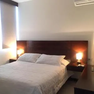 Hermoso y Único Apartamento Moderno, en pleno centro de Santa Cruz, con Netflix Wi-Fi de 60 MB, Estacionamiento Gratis y AC en todos los ambientes