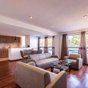El Triunfo Apartments