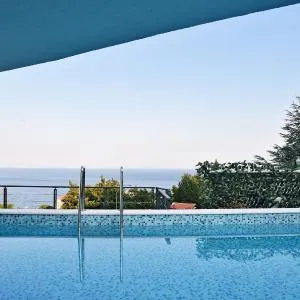 Apartments in Villa Ziza, rooftop swimming pool