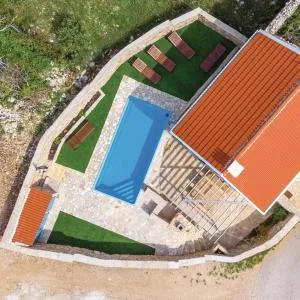 Mala Villa- private heated pool