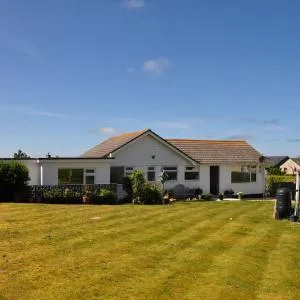 Beautiful coastal bungalow, Sennen, Porthcurno,sea