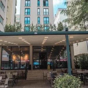 Qama Hotel