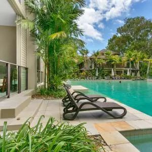 Swim Out Apartments in Triton Street Beachfront Resort Palm Cove