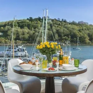 32 Dart Marina
