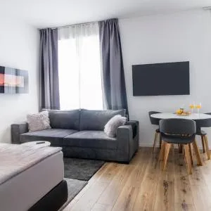 Main Square Modern Apartments