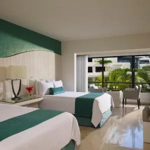 Now Emerald Cancun